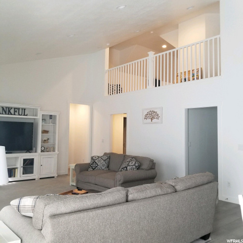 Family rm-Bonus rm above garage
