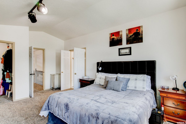 2nd Level Master w/Walk In Closet