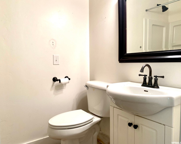 3/4 Bathroom