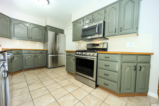 952 Simoron Dr, Ogden, UT 84404 — photo 10