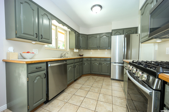 952 Simoron Dr, Ogden, UT 84404 — photo 8