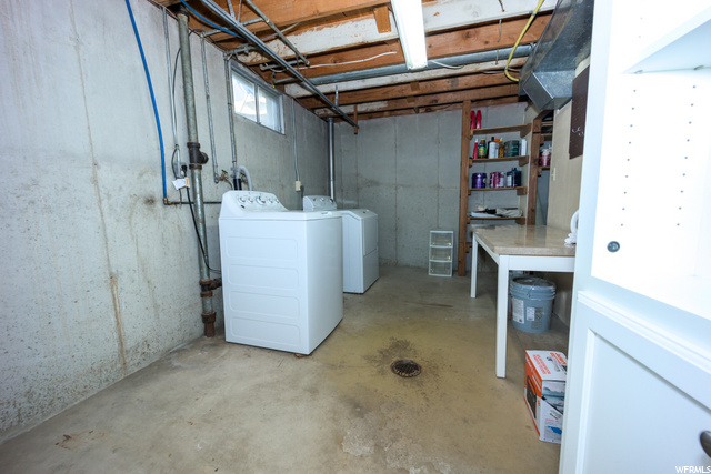Laundry/Storage