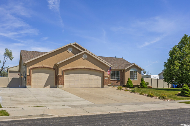 3592 N Remuda Dr, Farr West, UT 84404 — photo 2