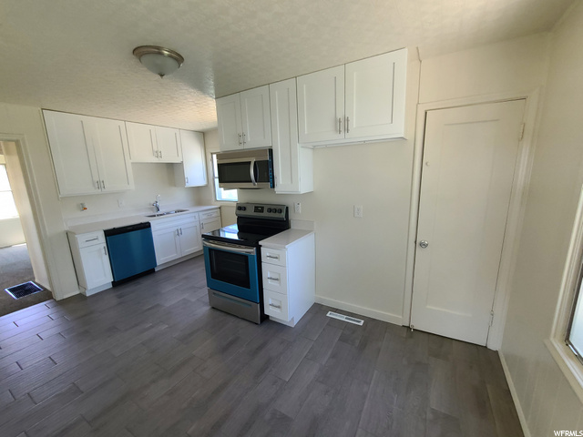 181 E North Lakeview Dr N, Clearfield, UT 84015 — photo 2