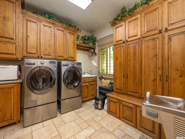 Laundry / Mudroom