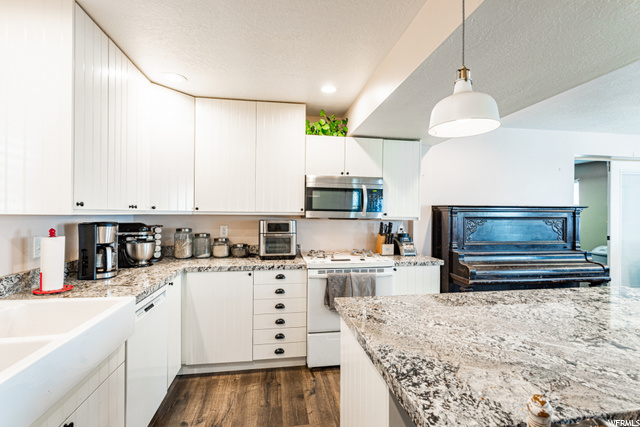 Apartment kitchen