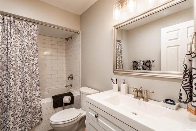 Updated primary full bath