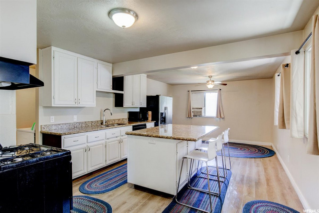 Kitchen main floor