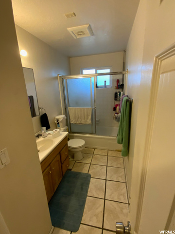 Main floor bathroom