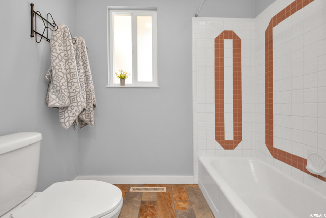 Main level full bathroom