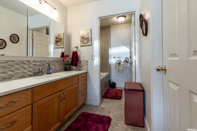 Main bedroom bath