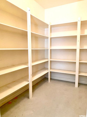 Walk-in pantry