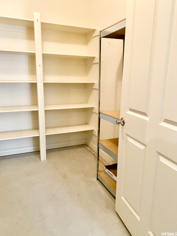 Extra shelving stays