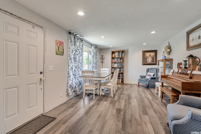 NEW FLOORING througout