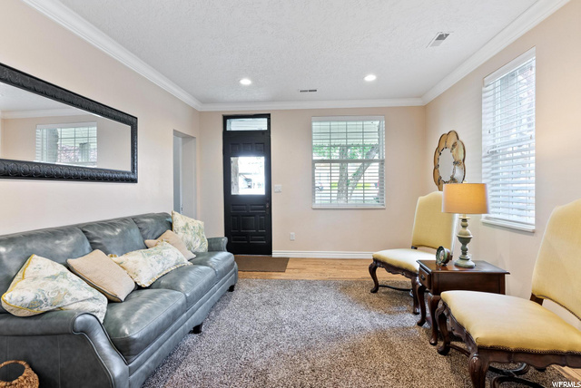 Living room 2