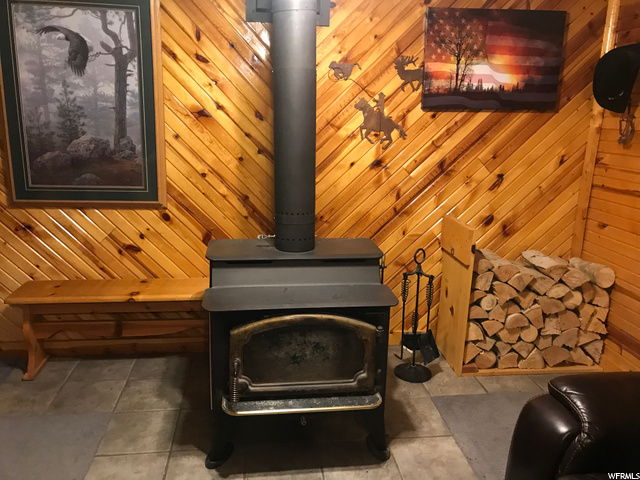 Wood burning stove