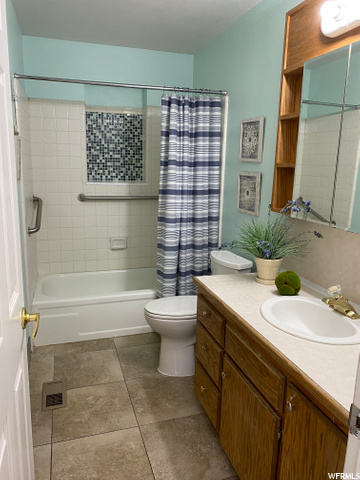 Family bath - main