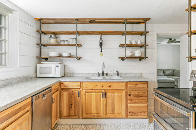 372 E 920 N, American Fork, UT 84003 — photo 8