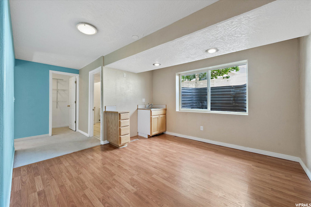 Wet Bar/Kitchenette in Basement