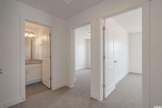 662 Rosa Lane - Upstairs Hall