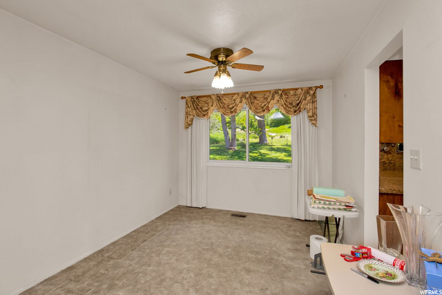 Semi-formal dining room