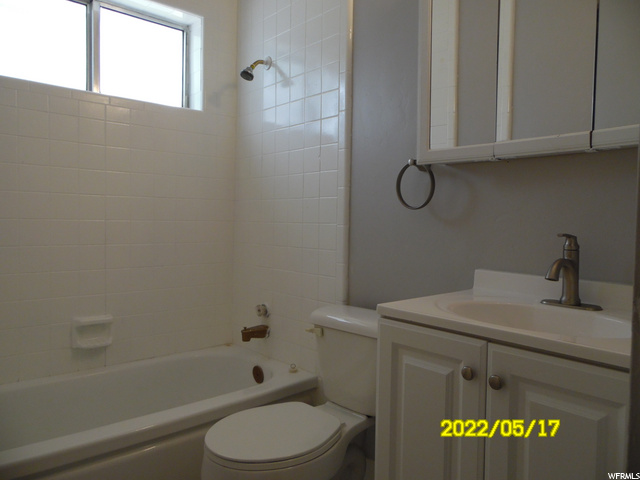 Main Bathroom!