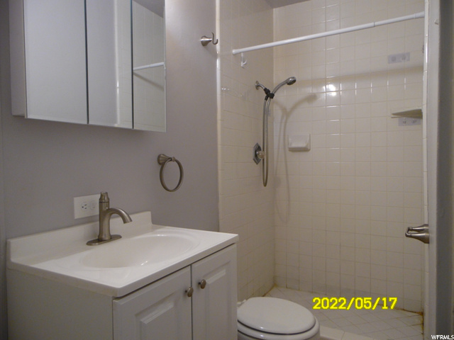 Master Bedroom Bath!