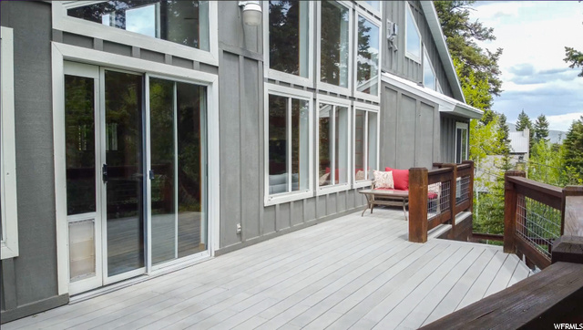 1st Deck