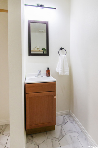 Smallest Bedroom Vanity