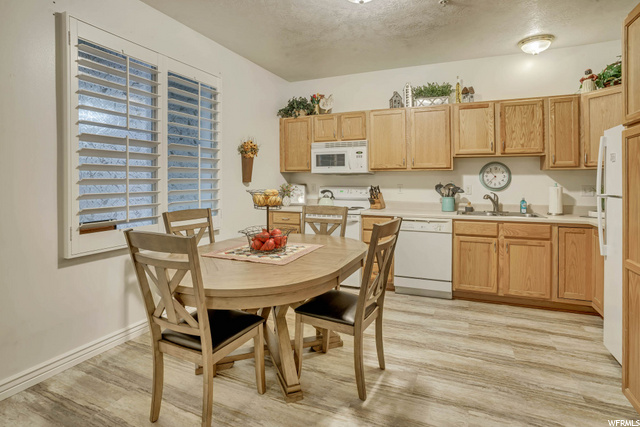 Spacious Kitchen & Dining