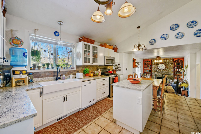 2163 E Borg Dr, Sandy, UT 84092 — photo 8