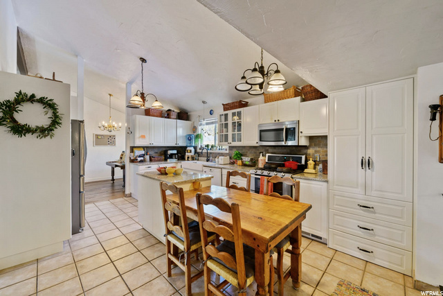 2163 E Borg Dr, Sandy, UT 84092 — photo 9