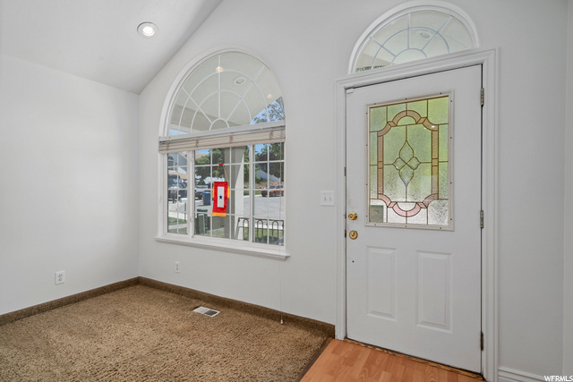 Entry/Greeting room