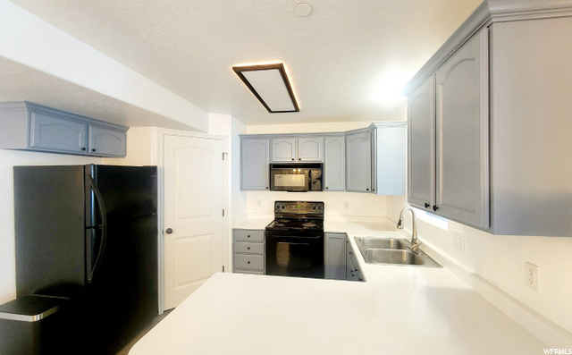 Kitchen custom LED lighting.