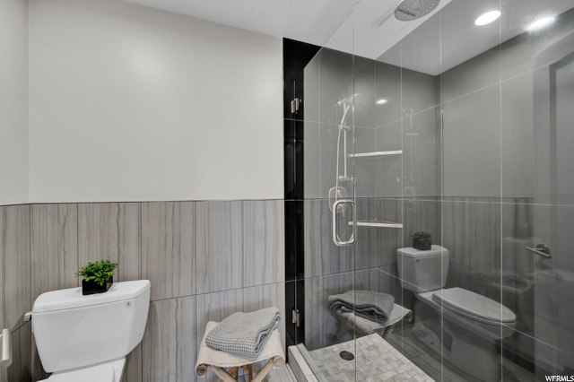 Owner's Bathroom