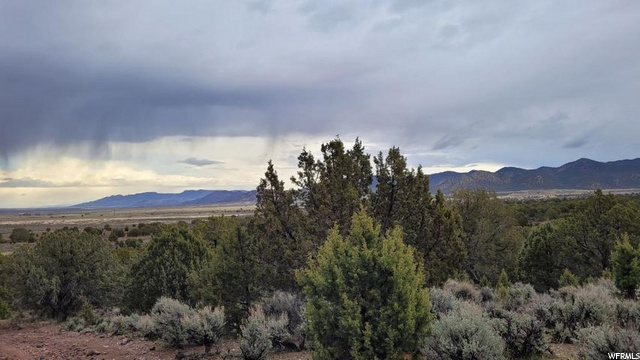 3000 E Juniper Aprox Rd, Enterprise, UT 84725 — photo 2