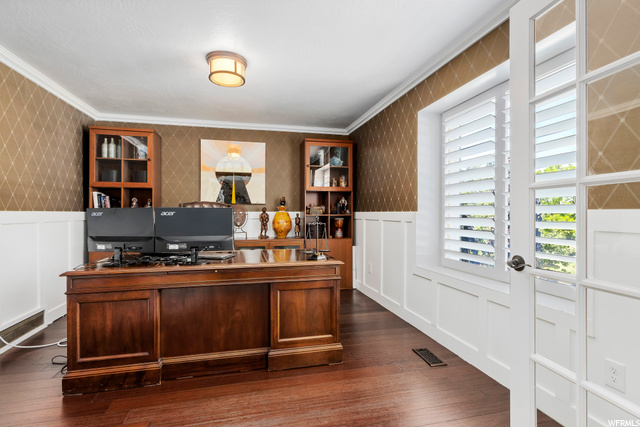 Main Floor Office