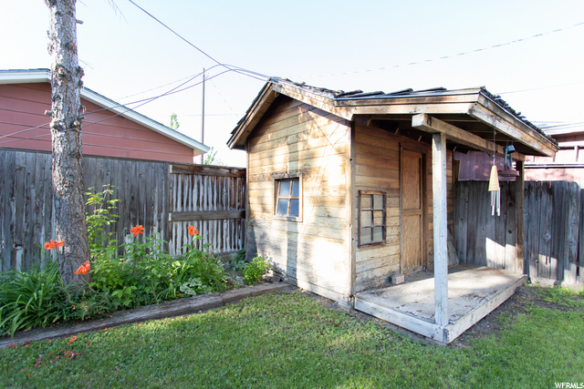Shed