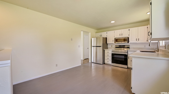 675 E Calnette Dr S, Sandy, UT 84070 — photo 7