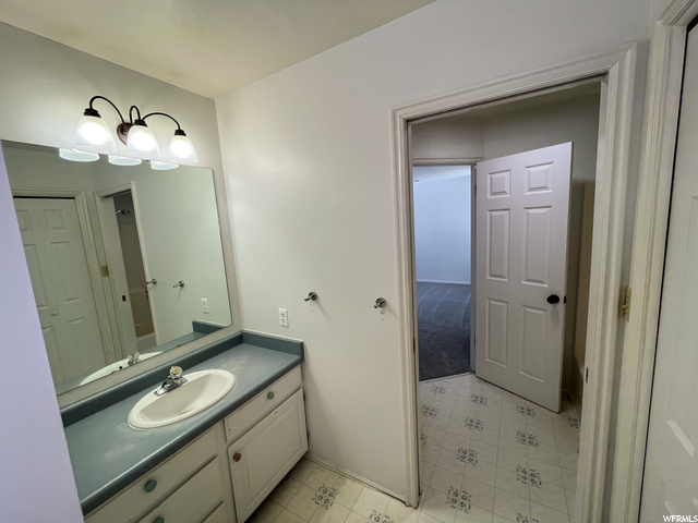 2nd Floor Bathroom