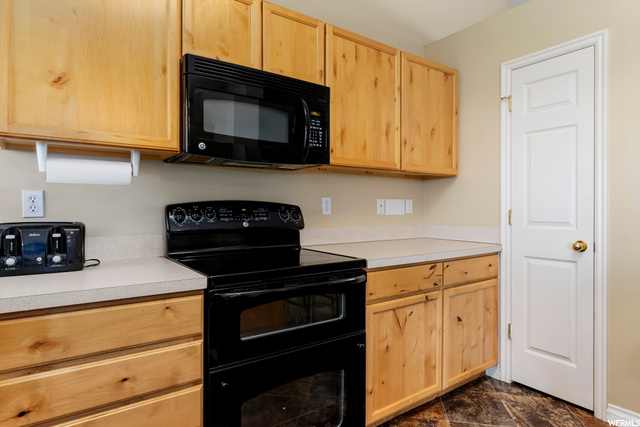 5951 S 3200 W, Roy, UT 84067 — photo 9
