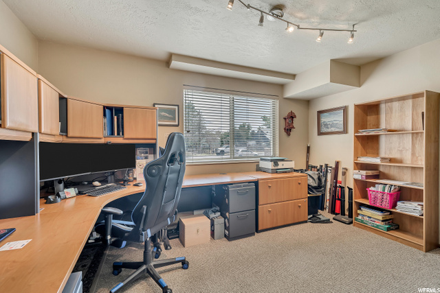 Main floor office or bedroom