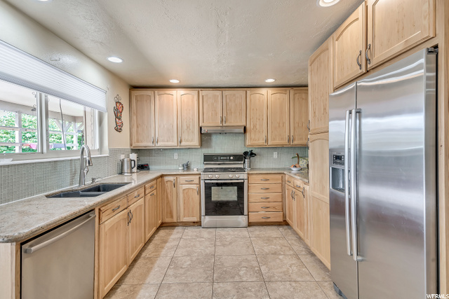 Tons of cabinets
