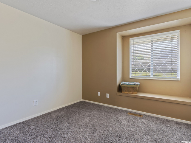 Enjoy Bedroom Window Seats