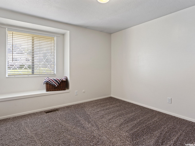 Enjoy Bedroom Window Seats
