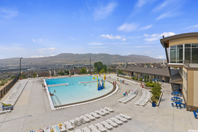Community pool
