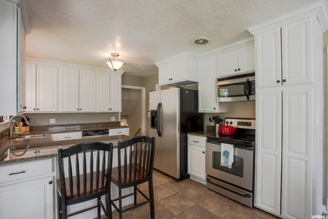 272 E 1850 S, Bountiful, UT 84010 — photo 10