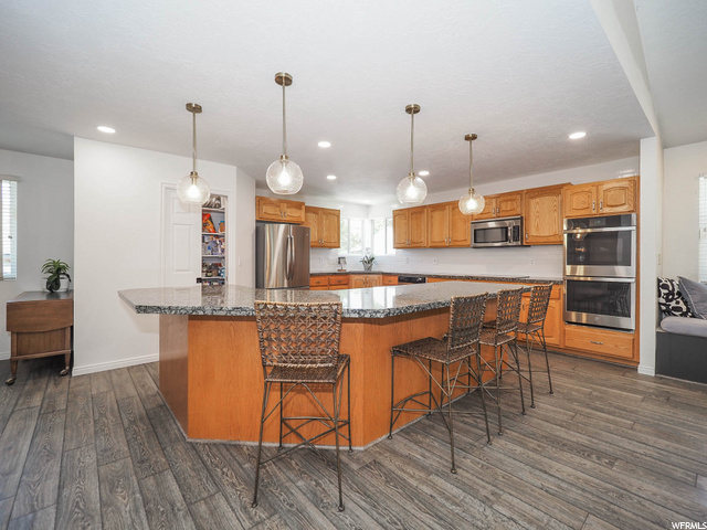 Large main floor kitchen