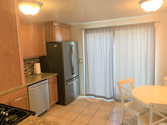 586 W 1950 N, Centerville, UT 84014 — photo 8