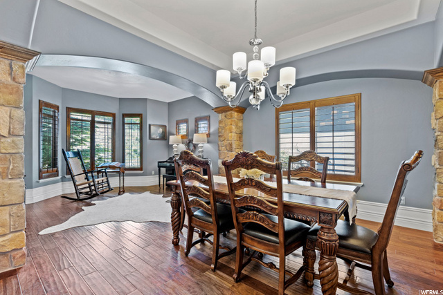 Formal Dining